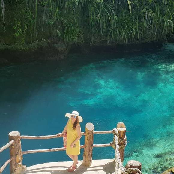 Meet your Posher, Lauren - Picture 1 of 1